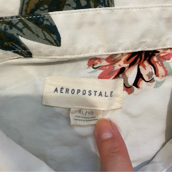 Aéropostale | Men’s White Floral Button Down Shirt 🌺 - Picture 2 of 6